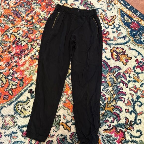 Young fabulous and broke black joggers with zipper pockets size small - Picture 3 of 7
